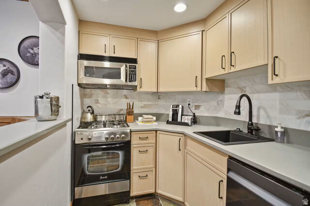 Property Photo: 840 W Bigler Ln N 1002 UT 84049