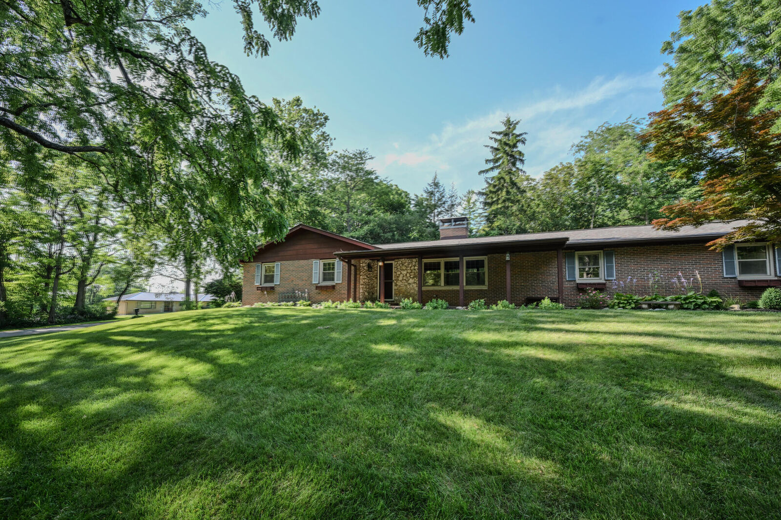 Property Photo: 224 Meadow Lane OH 45505