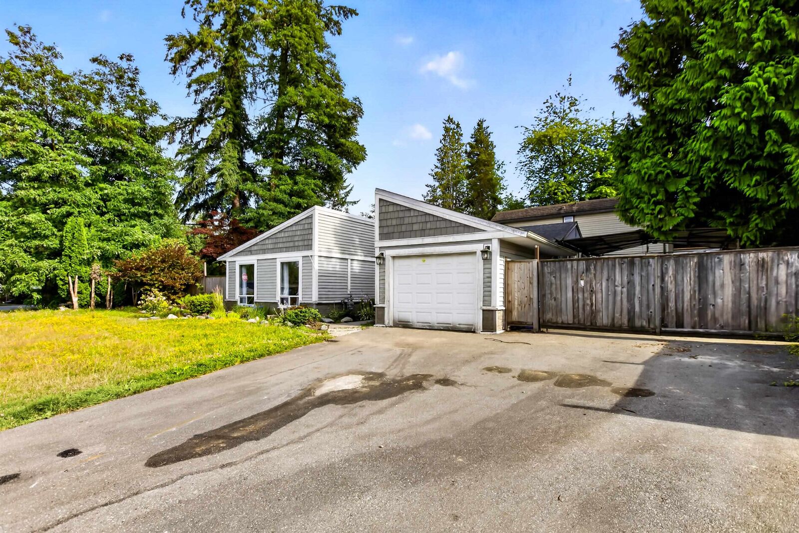 Property Photo:  21598 Spring Avenue  BC V4R 2K6 