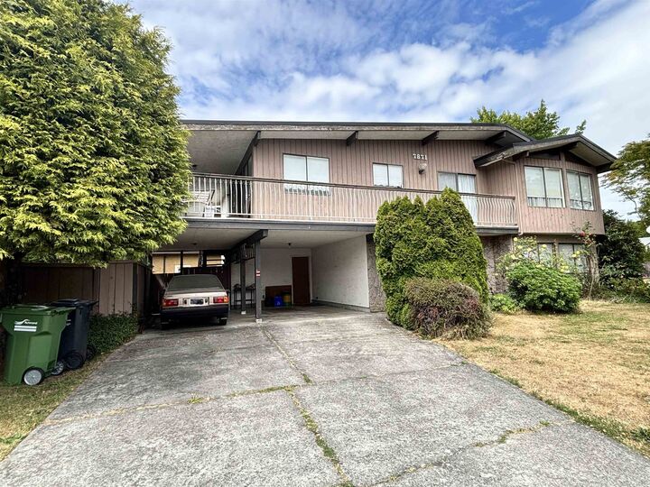 Property Photo: 7871 Frobisher Drive BC V7C 4N6