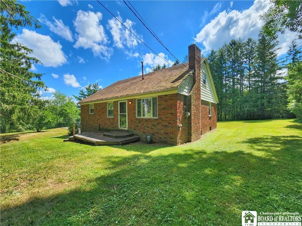 Property Photo:  1492 Forest Avenue Extension  NY 14701 