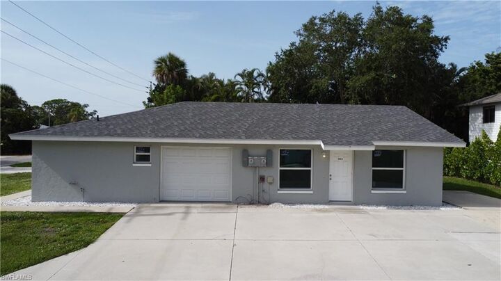 Property Photo: 27587 Imperial Shores Blvd FL 34134