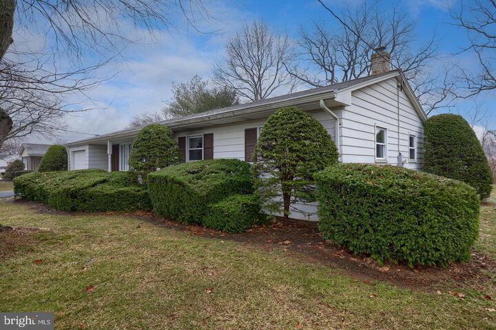 Property Photo: 222 Robin Road PA 17033