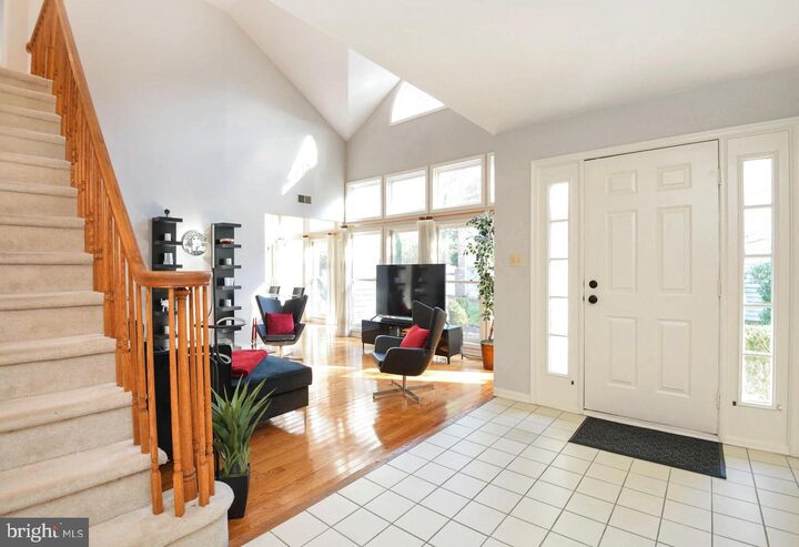 Property Photo: 9 Thorngate Court NJ 08540