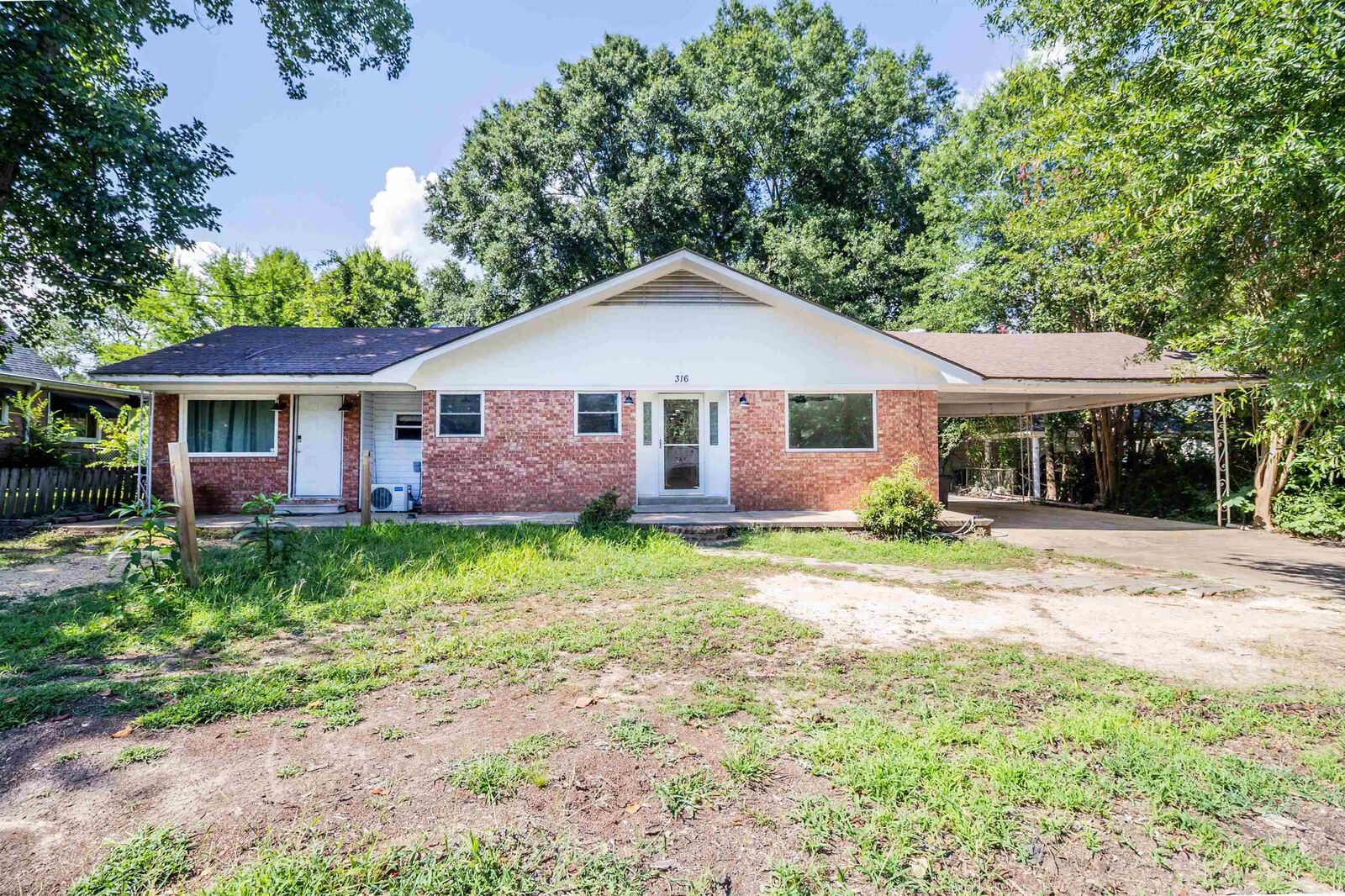 Property Photo:  316 W High Street  AR 72150 