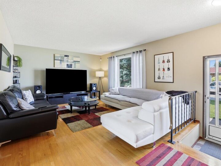 Property Photo:  106 Thunder Bay  MB R2M 4S3 