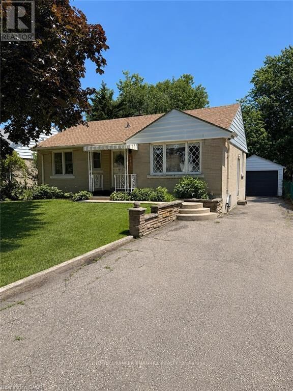 Property Photo:  355 East 36th Street  ON L8V 3Z9 