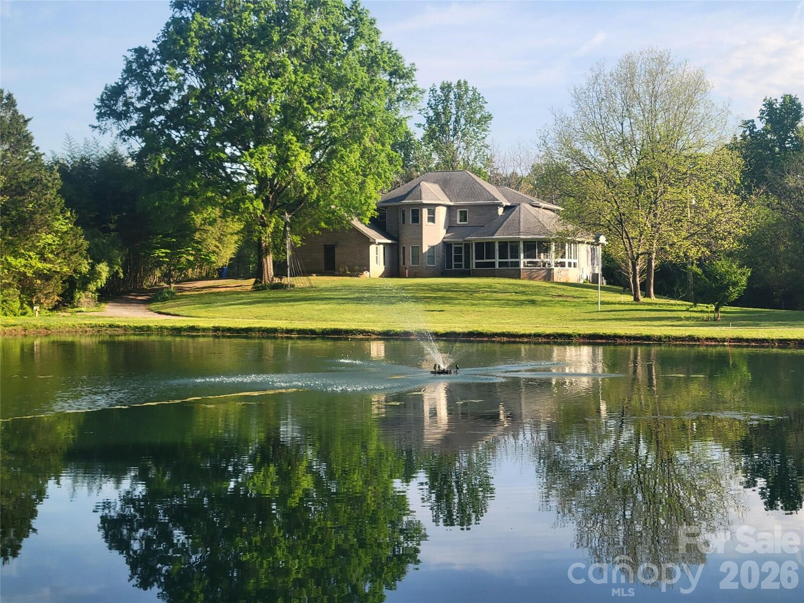 Property Photo:  176 Eeb Lane  NC 28625 