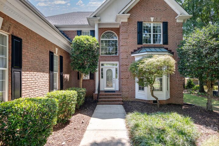 Property Photo: 5210 Addington Court NC 28277