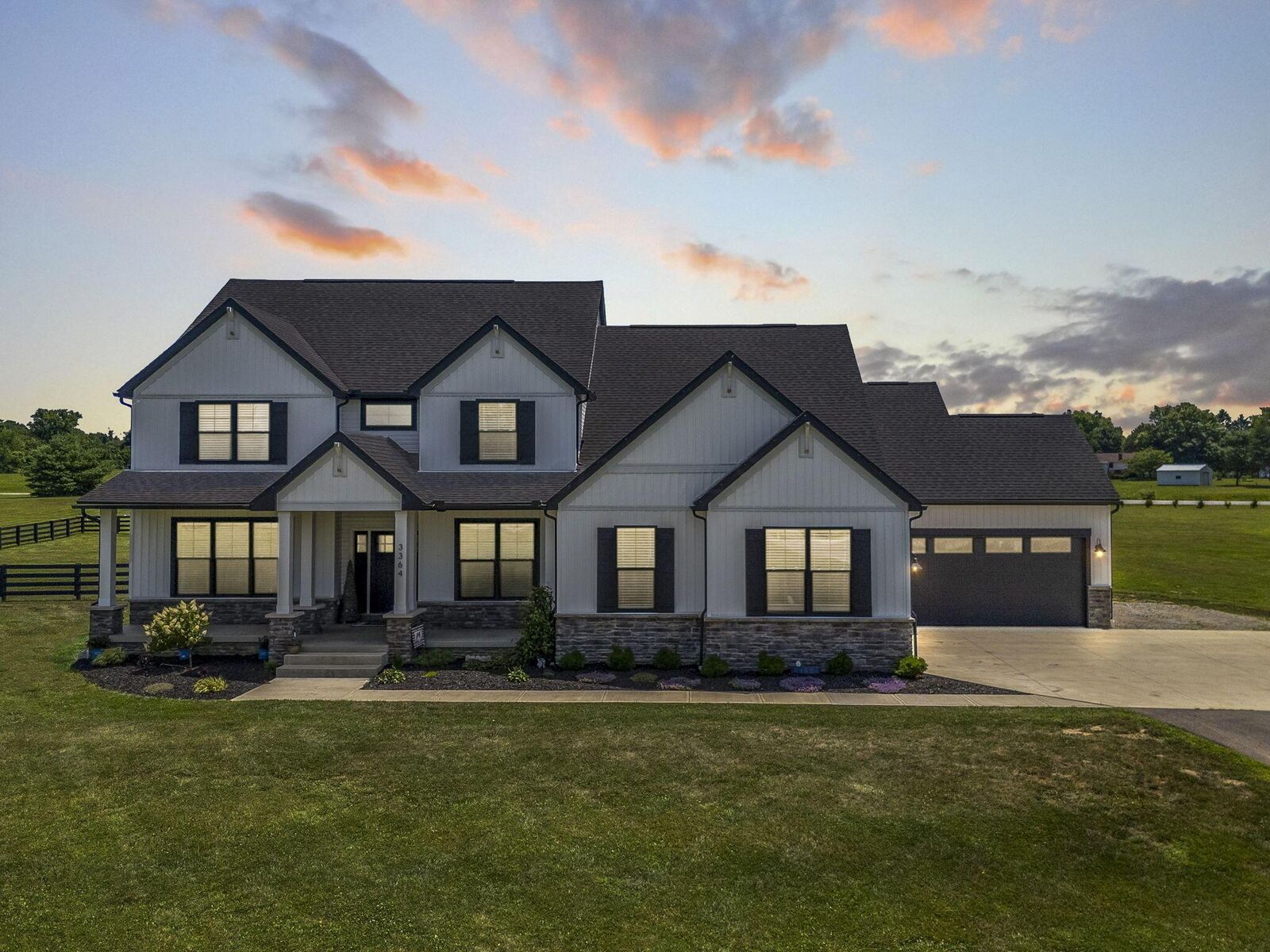 Property Photo:  3364 Tschopp NE Road  OH 43130 