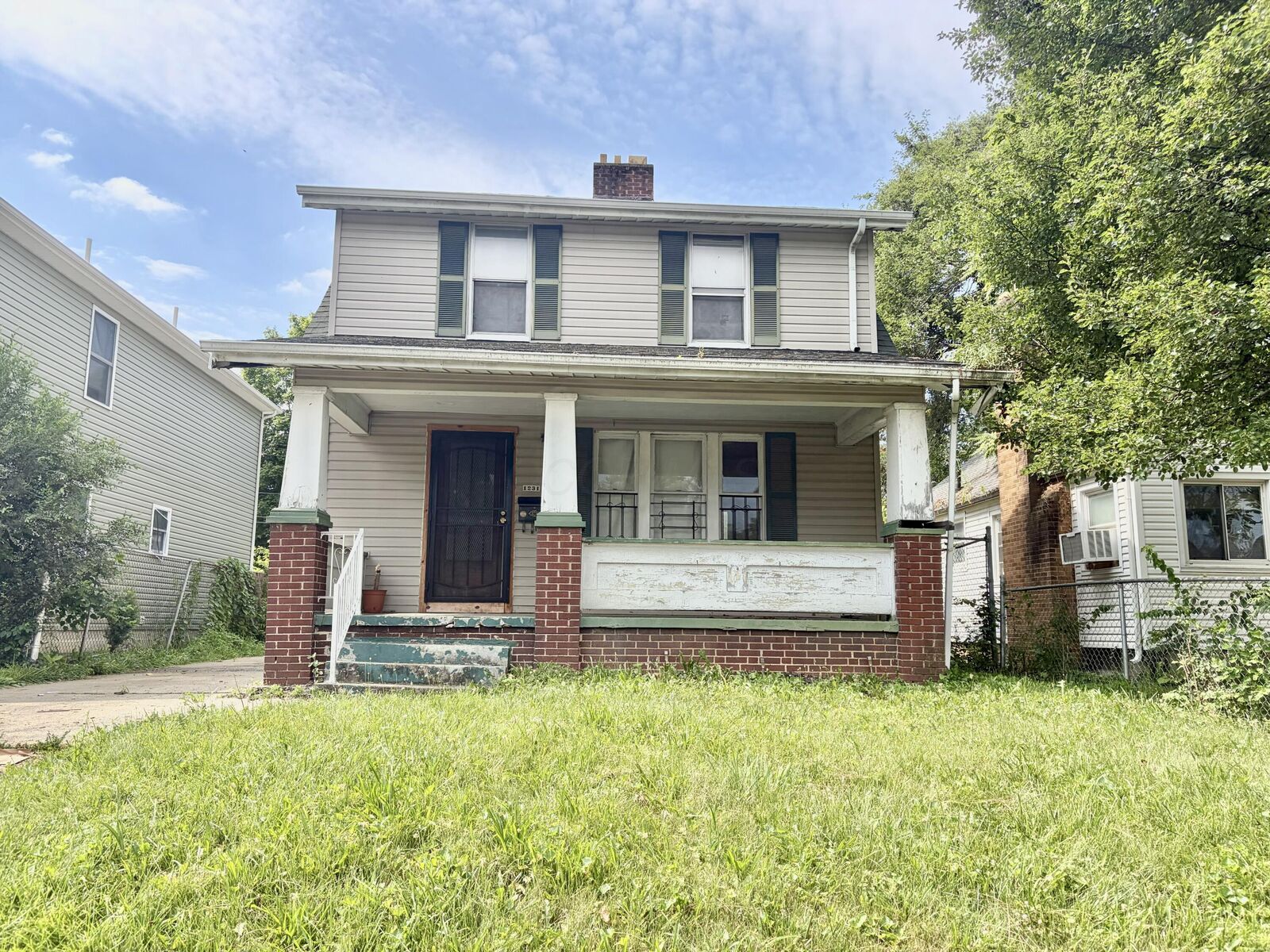 Property Photo:  1231 E 20th Avenue  OH 43211 