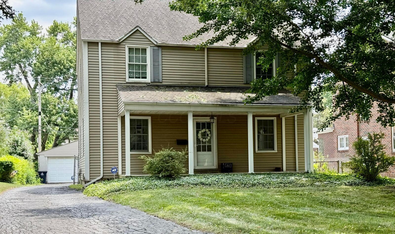 Property Photo: 262 N Ardmore Road OH 43209