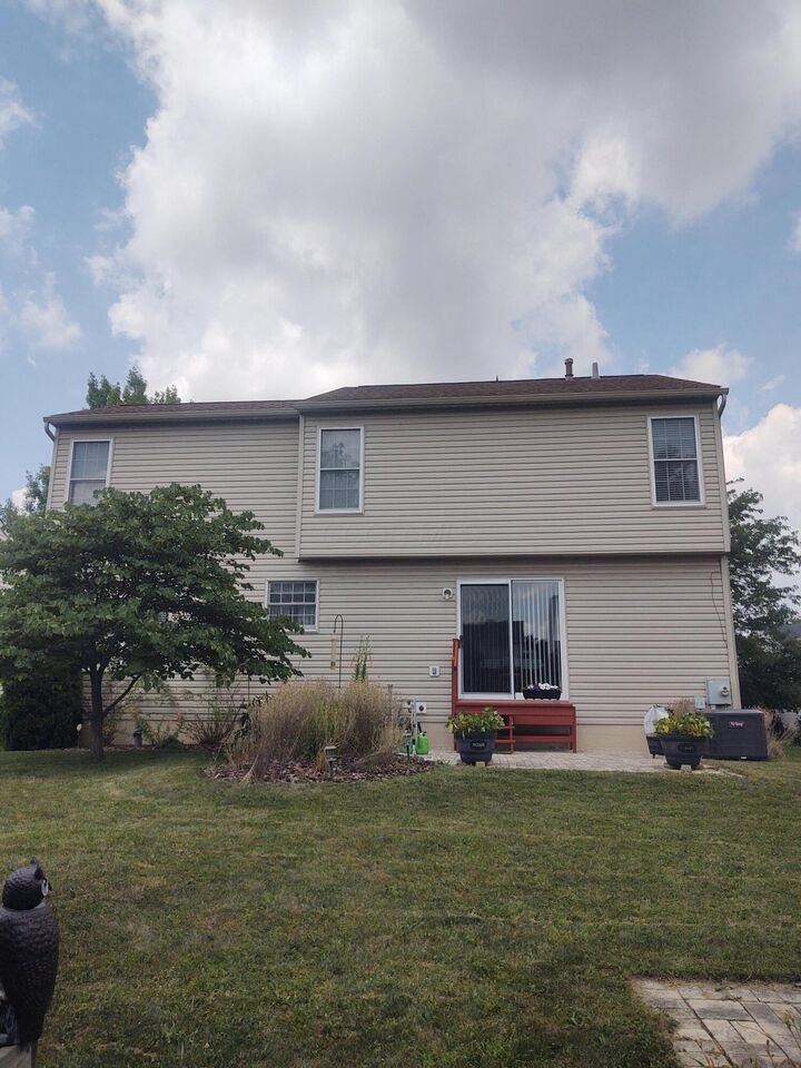 Property Photo: 5703 Silver Spurs Lane OH 43119