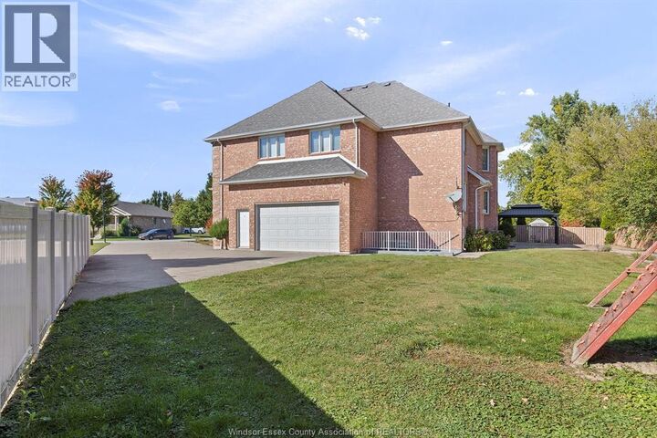 Property Photo: 21 Laurentia Drive ON N0P 2L0