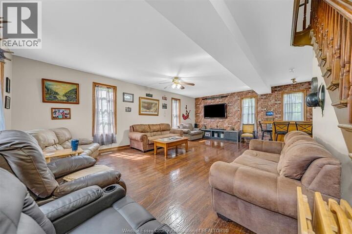 Property Photo:  125 Mersea Rd 5  ON N8H 3V5 