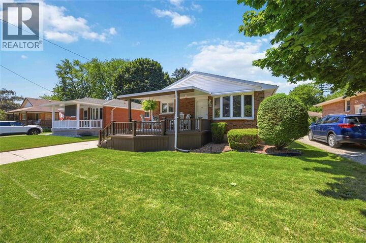 Property Photo:  12 Arthur Street  ON N7V 1T3 