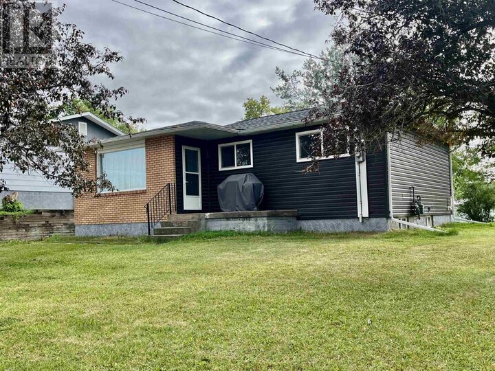 246 Florence St — photo 1