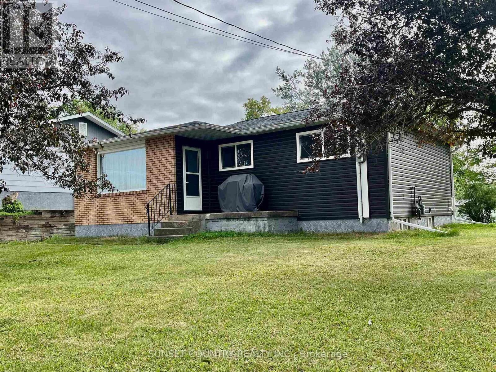Property Photo: 246 Florence Street ON P8N 2S2