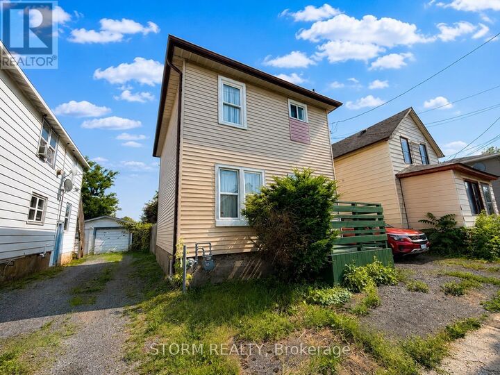 Property Photo:  456 4th Street West  ON K6J 2S9 