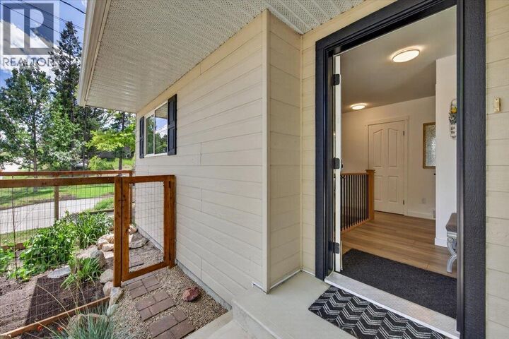 Property Photo: 1810 15th Avenue BC V0A 1K4