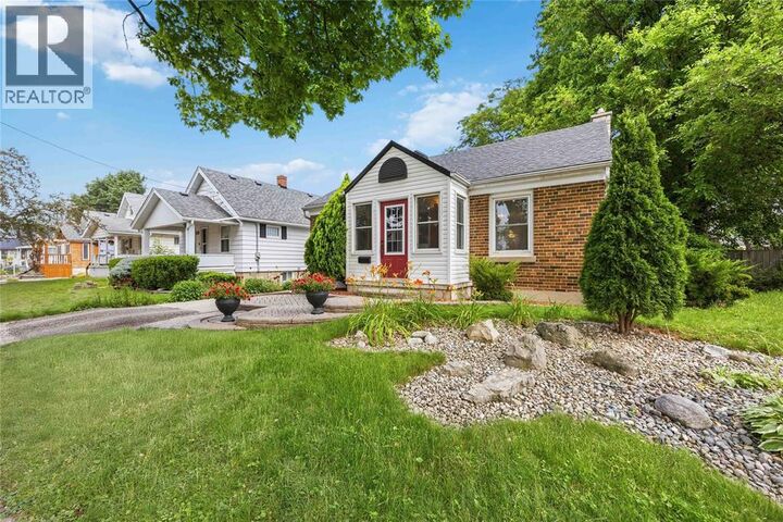 Property Photo: 322 Cobden Street ON N7T 4A3