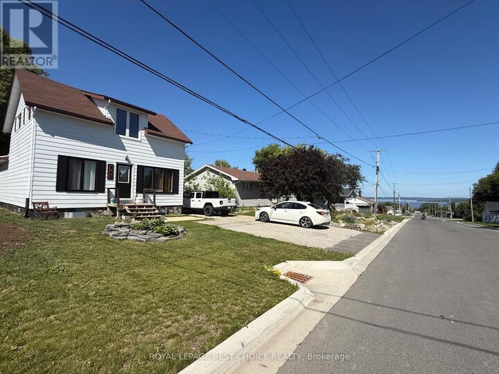 Property Photo:  433 Albert Street  ON P0J 1K0 