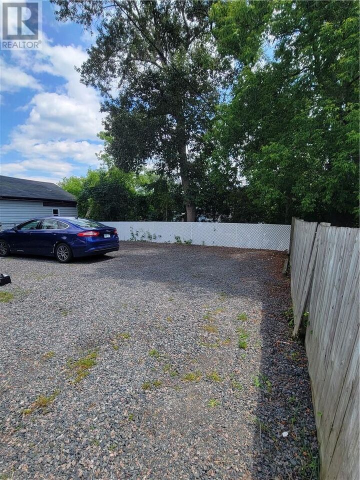Property Photo: 389 Ontario ON P3E 4K3