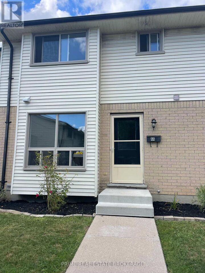 355 Sandringham Crescent 44 — photo 1