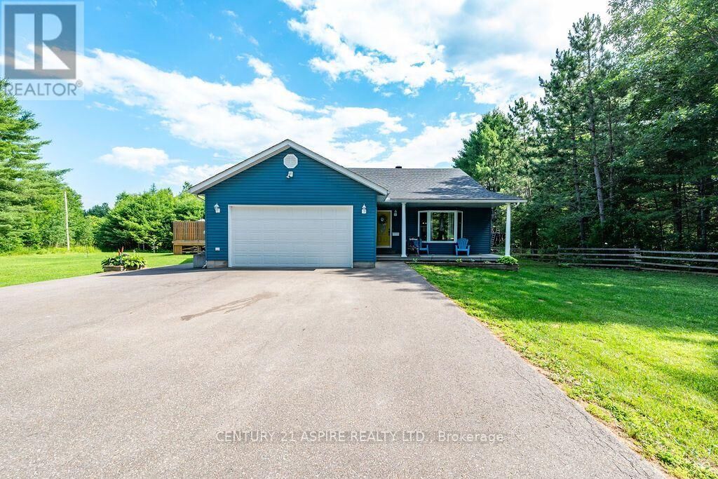 Property Photo: 48 Plum Tree Lane ON K8H 2W8