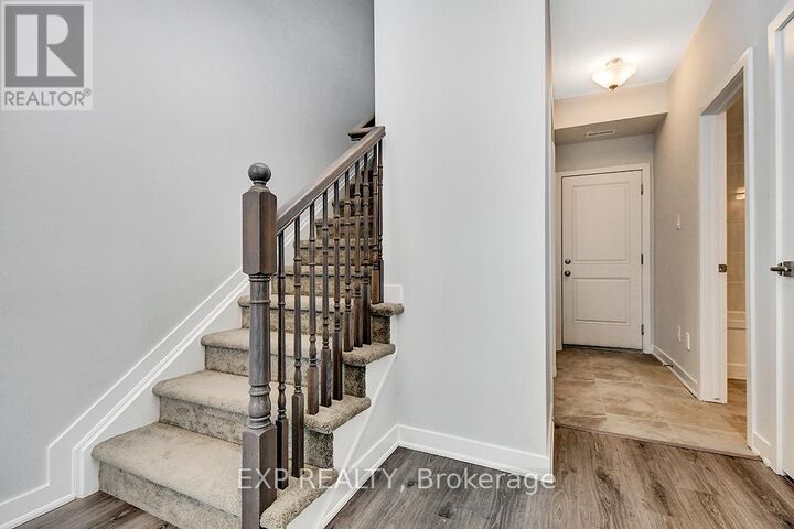 Property Photo:  1258 Hemlock Road  ON K1K 5C2 