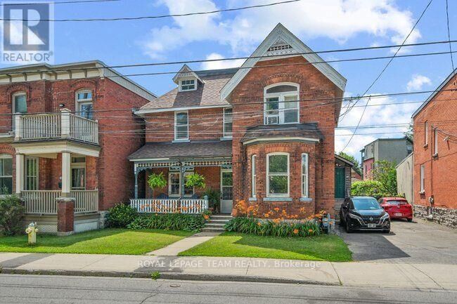 Property Photo:  182 Fifth Avenue  ON K1S 2M9 