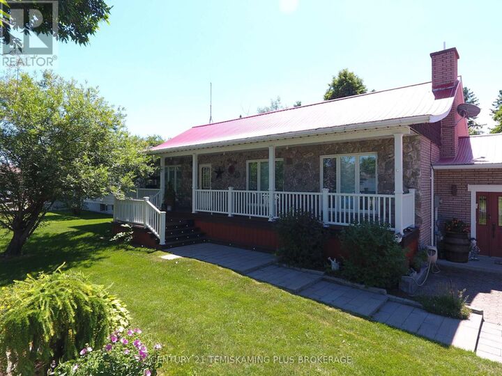 Property Photo: 23 Twelfth Street East ON P0J 1E0