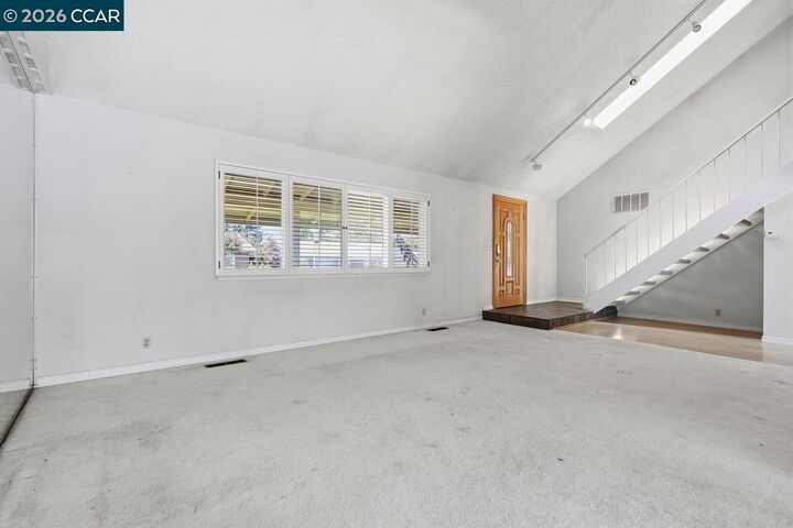 Property Photo: 7752 Fairoaks Dr CA 94588