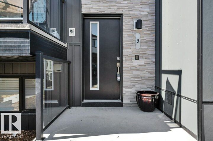 Property Photo: 1729 Keene Crescent SW 5 AB T6W 4B6