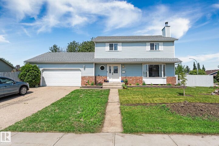 Property Photo:  354 Village Drive  AB T8A 4N3 