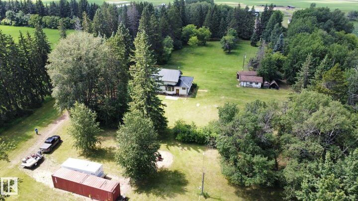 Property Photo:  60417 RR 10  AB T7P 2N9 