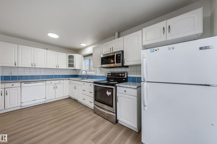 Property Photo: 2831 36 Street NW AB T6L 3Y6