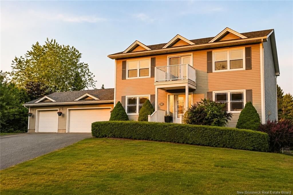 Property Photo:  56 Maliseet Drive  NB E2E 2E9 
