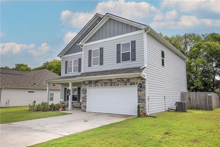 Property Photo: 10 Westover Road SE GA 30120