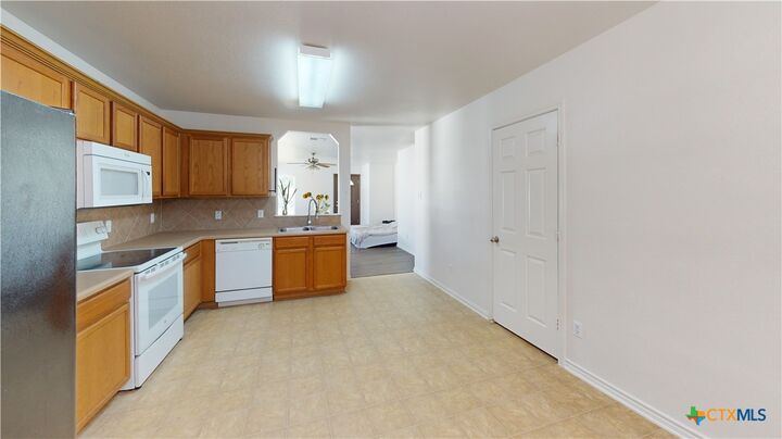 Property Photo: 3206 John Porter Drive TX 76543