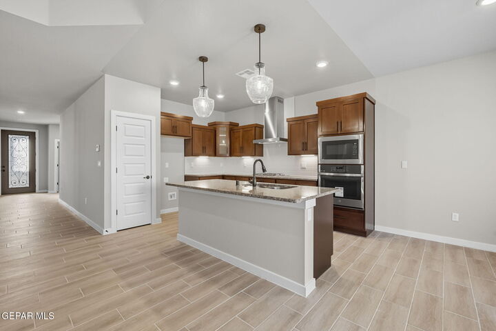 Property Photo:  1816 Kelsey Davis Avenue  TX 79928 