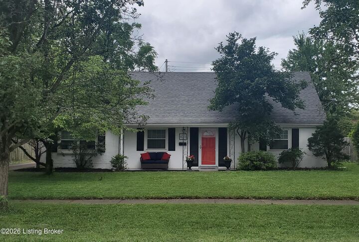 Property Photo: 4311 Lynnbrook Dr KY 40220