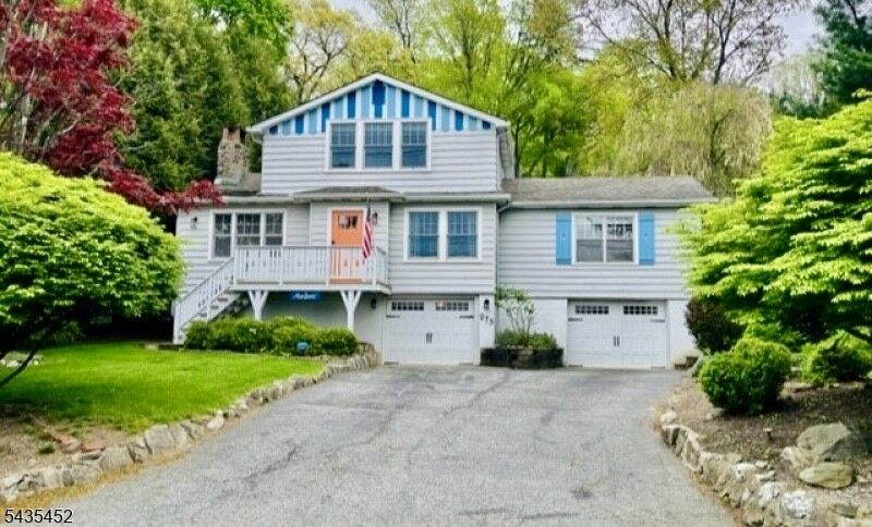 Property Photo:  275 E Shore Trl  NJ 07871 