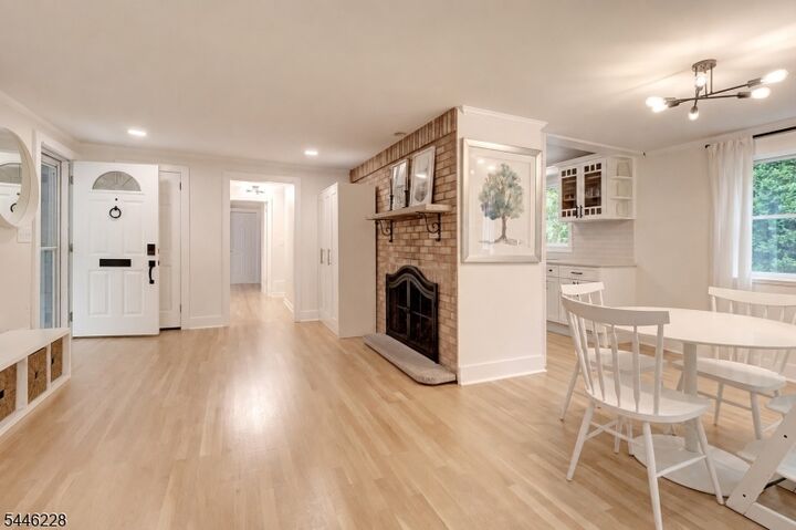 Property Photo:  68 Hillside Ave  NJ 07932 