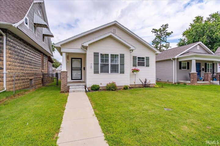 Property Photo: 710 E Iowa Street IN 47711
