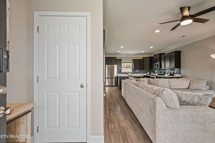 Property Photo: 6008 Honeycrisp Rd TN 37931