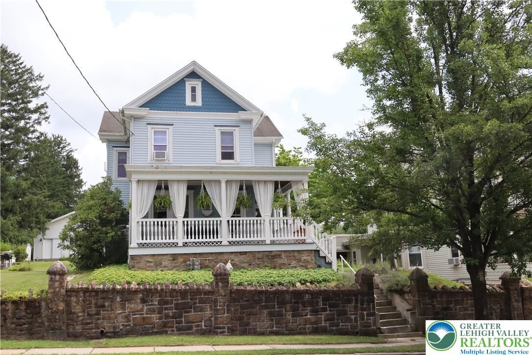 Property Photo:  724 North Street  PA 18229 