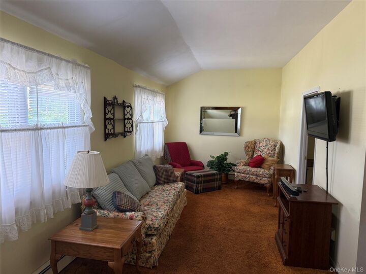Property Photo:  4 Sachs Street  NY 11706 