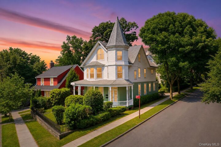 Property Photo: 4309 Vireo Avenue NY 10470