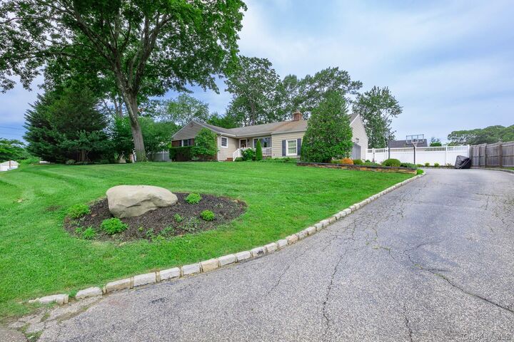 Property Photo:  48 William Penn Drive  NY 11790 